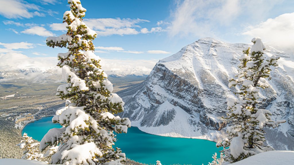 Lake Louise, Banff, Alberta, Canada - desktop wallpaper