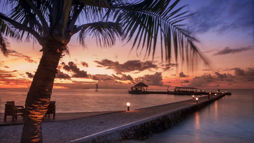 Ari Atoll, Maldives - desktop wallpaper