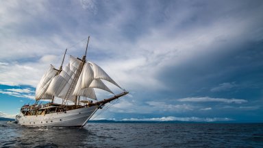 Sailboat, Raja Ampat, New Guinea - desktop wallpaper