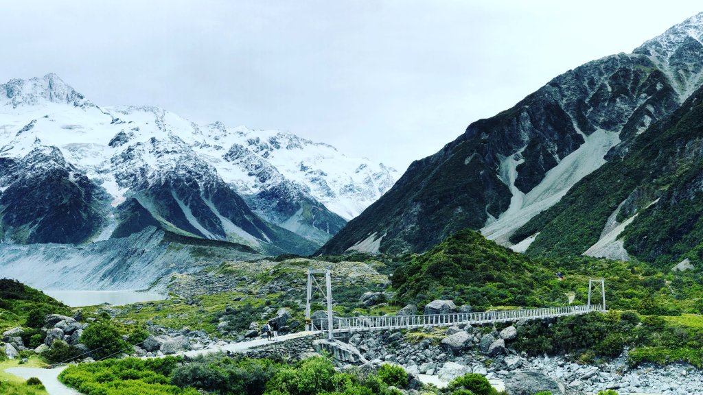 Lake Poaka Campsite, South Island, New Zealand - desktop wallpaper