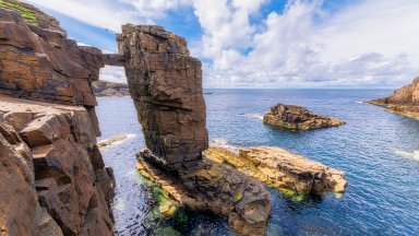 Yesnaby Sea Stacks, Scotland - desktop wallpaper
