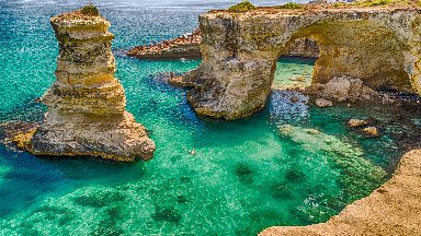 Rocky Stacks, Apulia, Puglia, Italy - desktop wallpaper