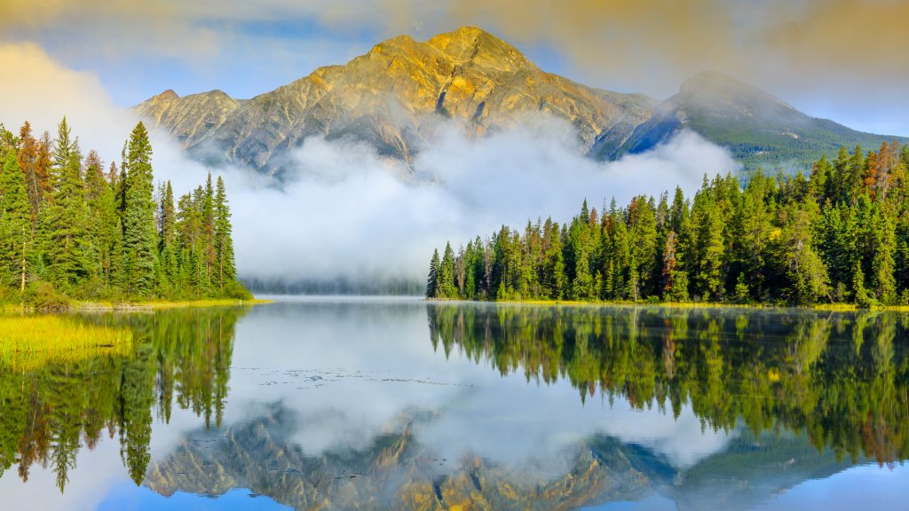 Pyramid Lake, Jasper National Park, Canada - desktop wallpaper