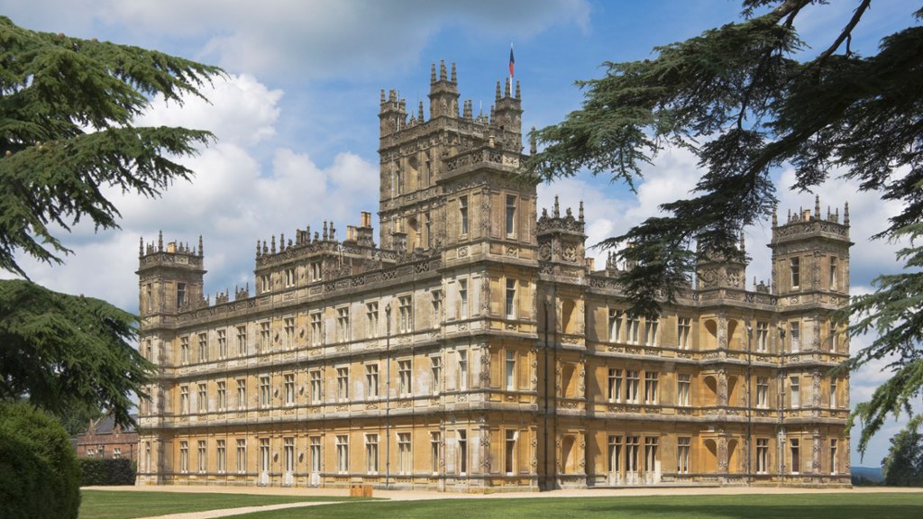 Highclere Castle, Hampshire, England - desktop wallpaper