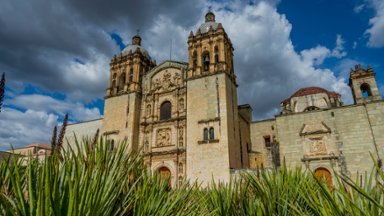 Temple of Santo Domingo de Guzman, Oaxaca, Mexico - desktop wallpaper