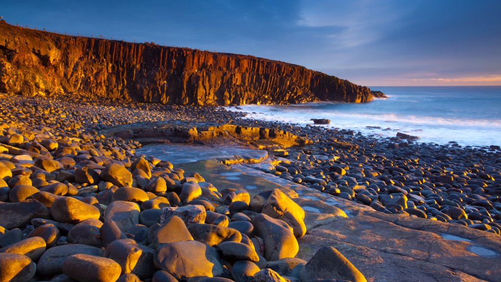 Cullernose Point, Northumberland Heritage Coast. UK - desktop wallpaper