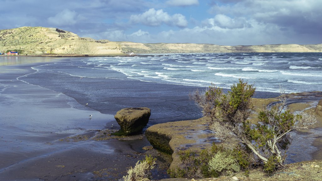 Puerto Piramides, Peninsula Valdez, Argentina - desktop wallpaper