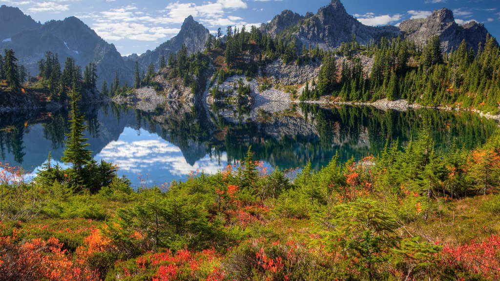 Gem Lake, Alpine Lakes Wilderness, WA - desktop wallpaper
