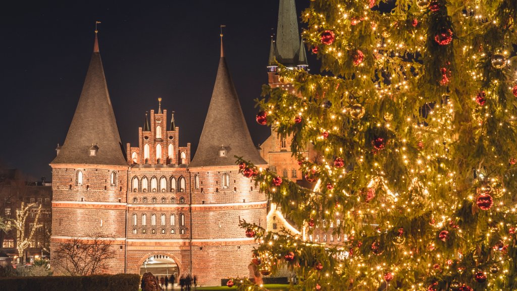 Holstentor Museum,  Lubeck, Germany - desktop wallpaper