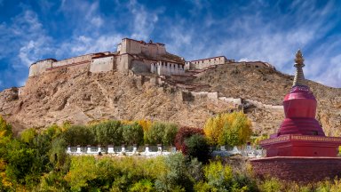 Gyantse Fort, Gyantse, Tibet,China - desktop wallpaper