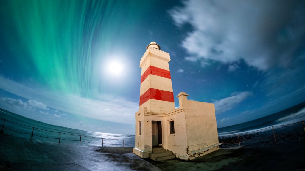 Aurora Borealis, Garour Lighthouse, Iceland - desktop wallpaper