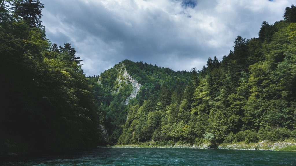 Dunajec River, Slovakia - desktop wallpaper