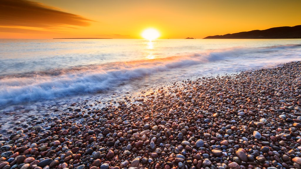 Lake Superior at Agawa Bay, Ontario, Canada - desktop wallpaper