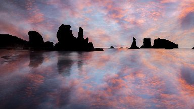 Seastacks, Bandon Beach, Oregon - desktop wallpaper
