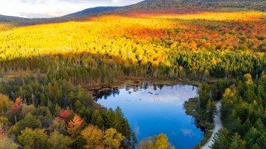 Cherry Mountain Pond, White Mountain National Forest, NH - desktop wallpaper