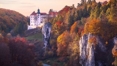 Pieskowa Skala Castle, Poland - desktop wallpaper