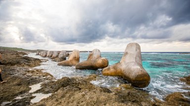 Tetrapods, Yonaguni Island, Japan - desktop wallpaper