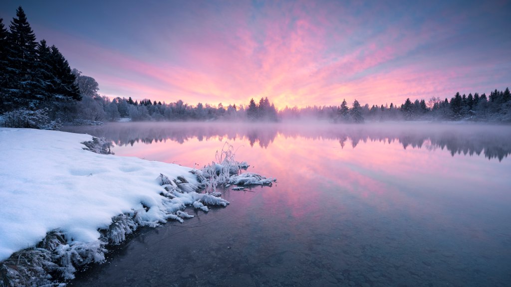 Lake Auensee, Bavaria, Germany - desktop wallpaper