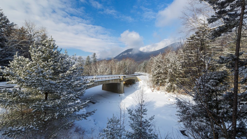 Lincoln, New Hampshire - desktop wallpaper