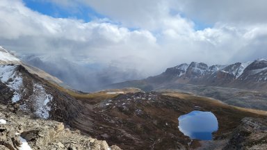 Helen Lake from Cirque Peak, Banff NP, Canada - desktop wallpaper