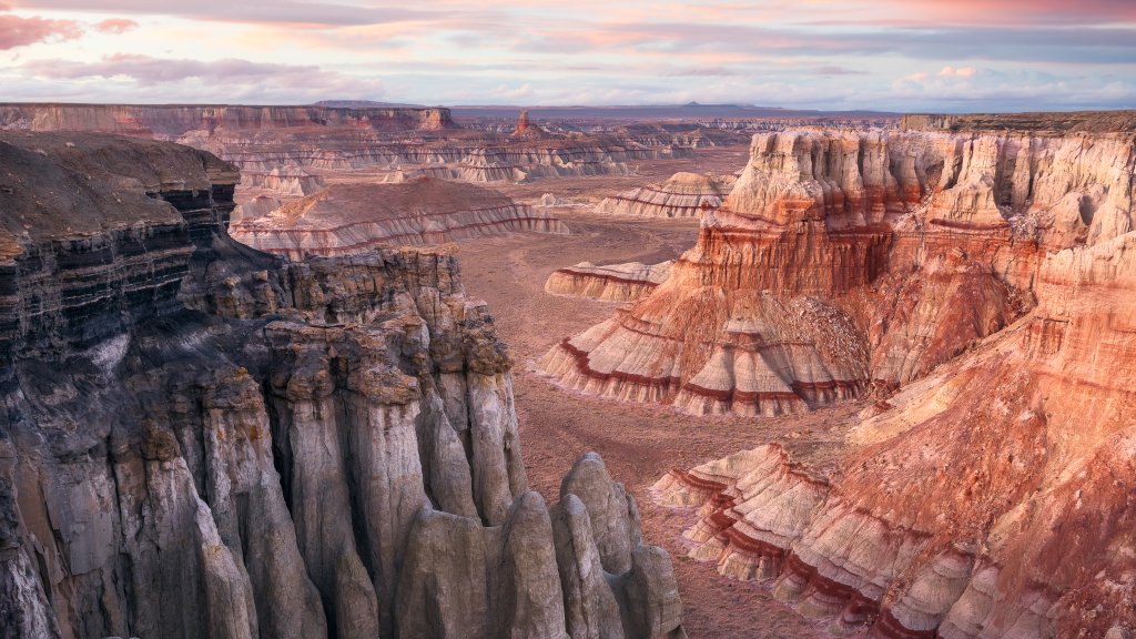 Coal Mine Canyon, Arizona - desktop wallpaper