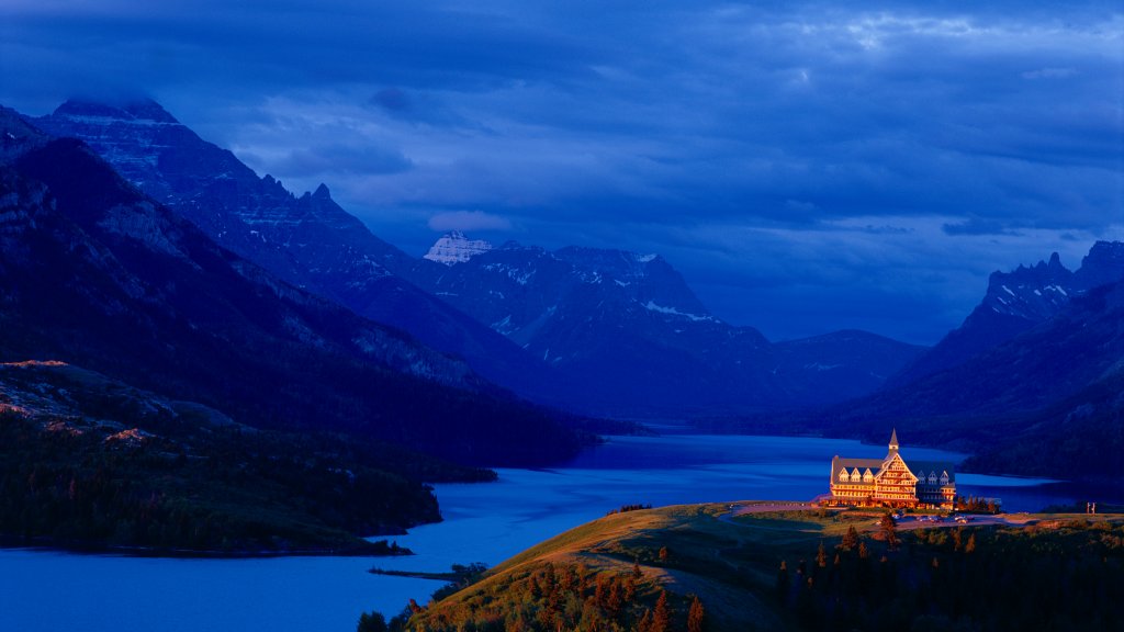 Prince of Wales Hotel, Wateron Lakes National Park, Alberta, Canada - desktop wallpaper