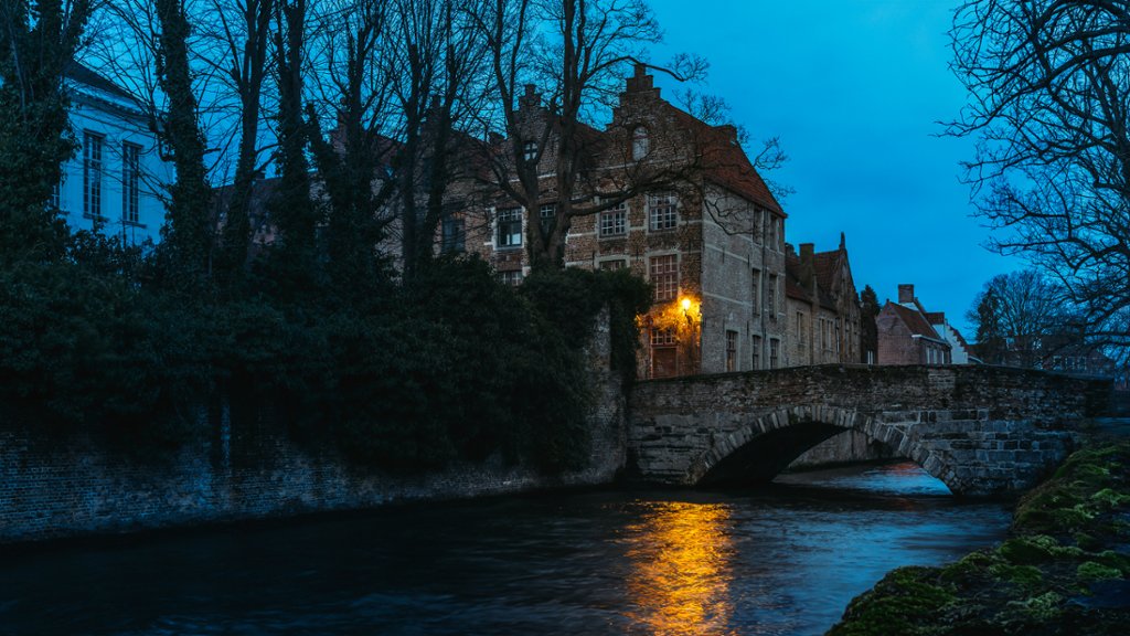 Canal of Bruges, Belgium - desktop wallpaper