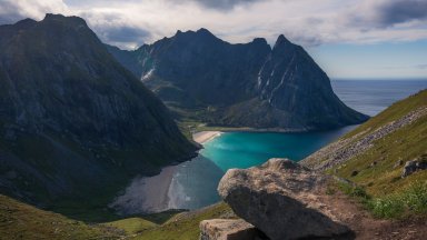 Kvalvika Bay, Lofoten Islands, Norway - desktop wallpaper