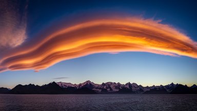 Lenticular Cloud, Jason Harbour, South Georgia - desktop wallpaper