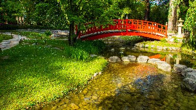 Red Japanese Bridge, Albert Kahn Park, Paris - desktop wallpaper
