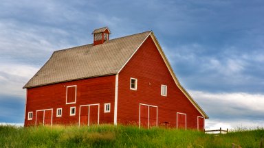 Red Barn, Kalispell, Montana - desktop wallpaper