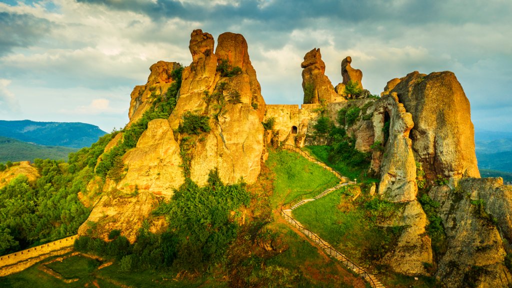 Belogradchik Fortress, Bulgaria - desktop wallpaper