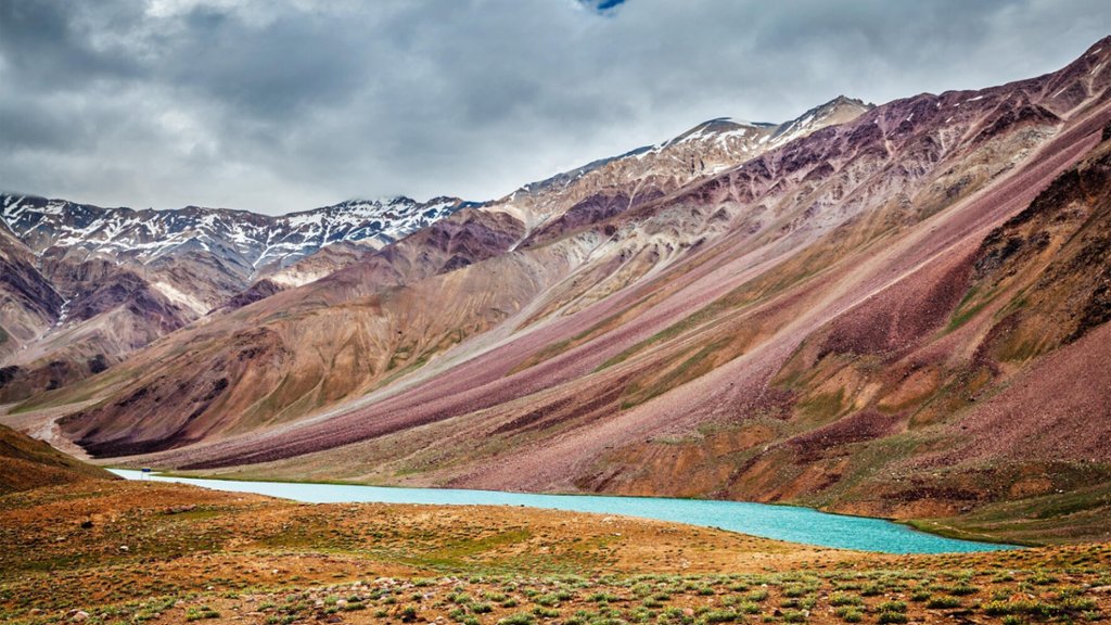 Chandra Taal Lake, Himachal Pradesh, India - desktop wallpaper