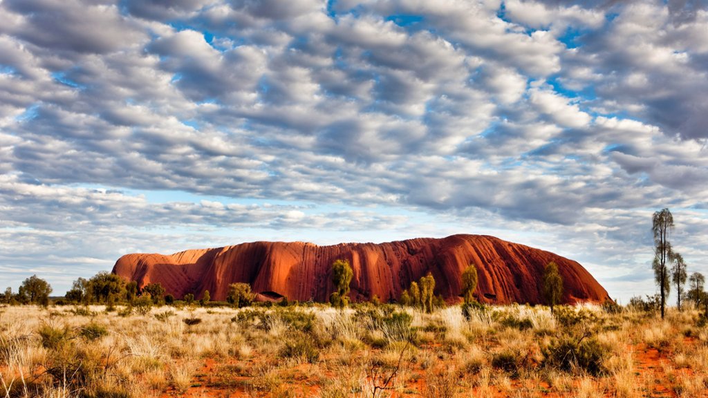 Uluru Rock, Austrailia - desktop wallpaper