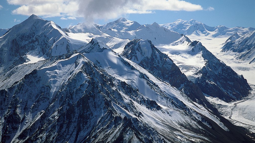 Saint Elias Mountains, Alaska - desktop wallpaper