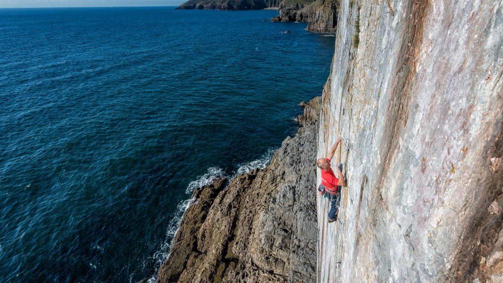 Mother Carey's Kitchen, Pembrokeshire Coast NP, Pembroke, UK - desktop wallpaper
