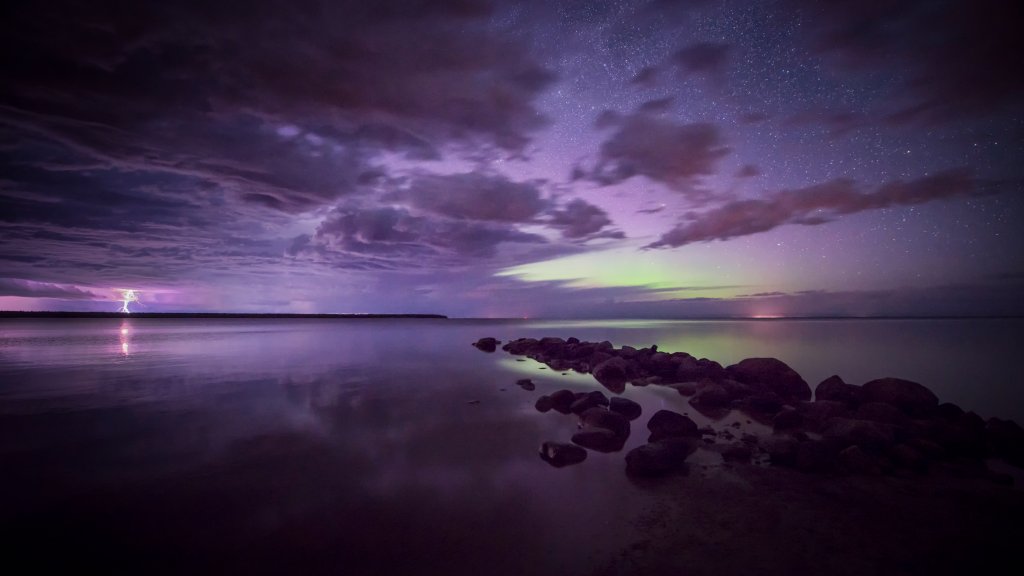 Aurora Dancing and Lightning Flashing, Lake Winnipeg, Canada - desktop wallpaper