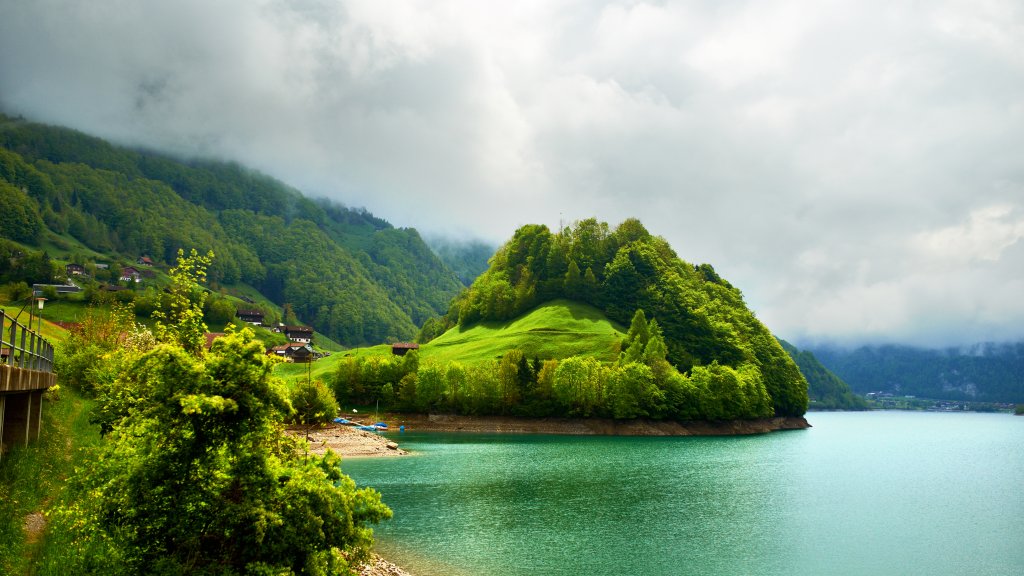 Lake Lungern, Switzerland - desktop wallpaper