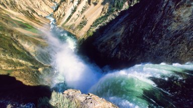 Lower Falls, Yellowstone River, Yellowstone National Park, Wyoming - desktop wallpaper