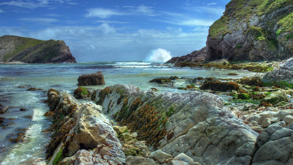 Lulworth Cove, Jurassic Coast, Dorset, England - desktop wallpaper