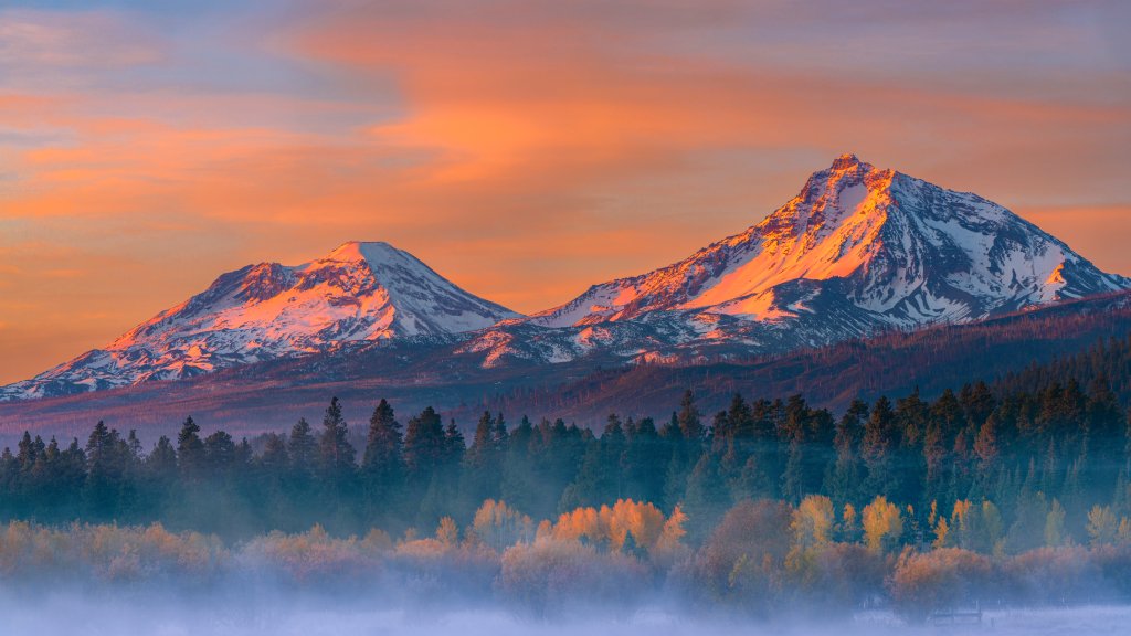North and Middle Sister Peaks, Cascade Range, OR - desktop wallpaper