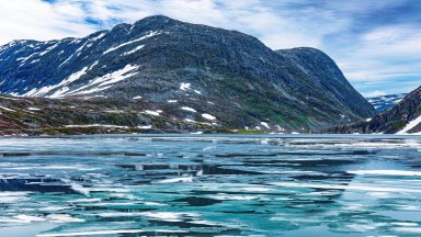 Lake Djupvatnet, Geiranger, Norway - desktop wallpaper